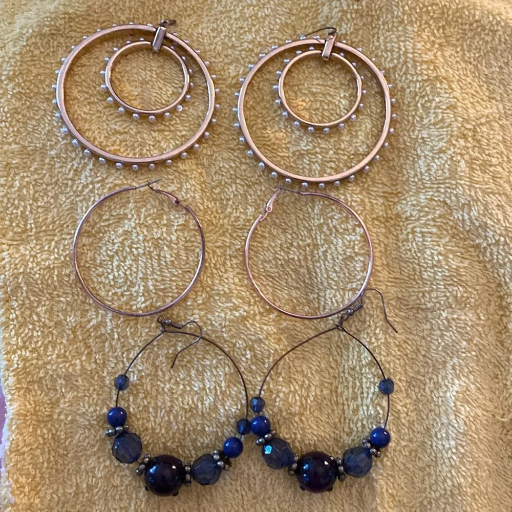 Vintage earrings x3